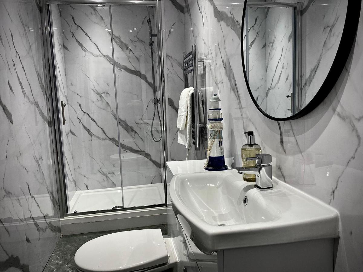 Beautiful Hot Tub Suite In Lytham St. Annes Eksteriør bilde