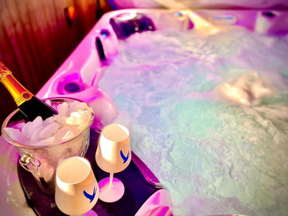 Beautiful Hot Tub Suite In Lytham St. Annes Eksteriør bilde